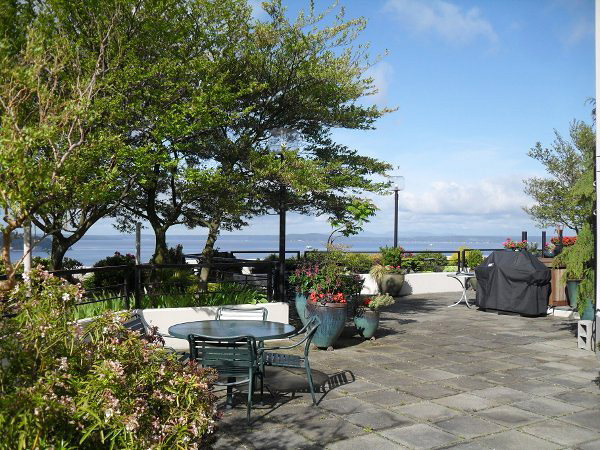 Rooftop deck
